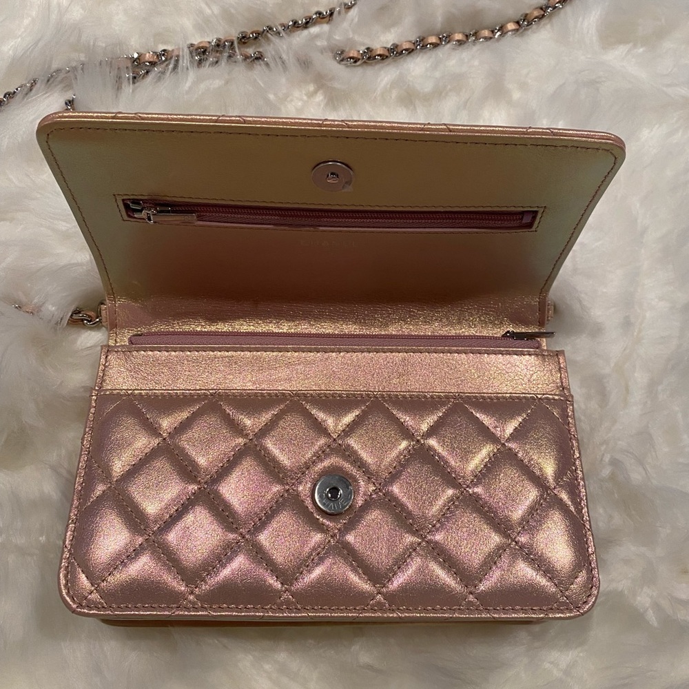 NWT 21K Chanel Iridescent Pink WOC Wallet On Chain - Picture 8 of 16